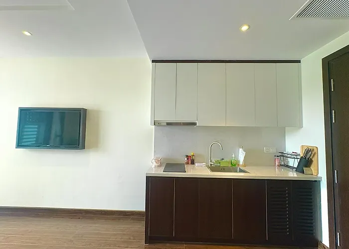 Chic Bay, & Mountain Views Apartment Ha Long